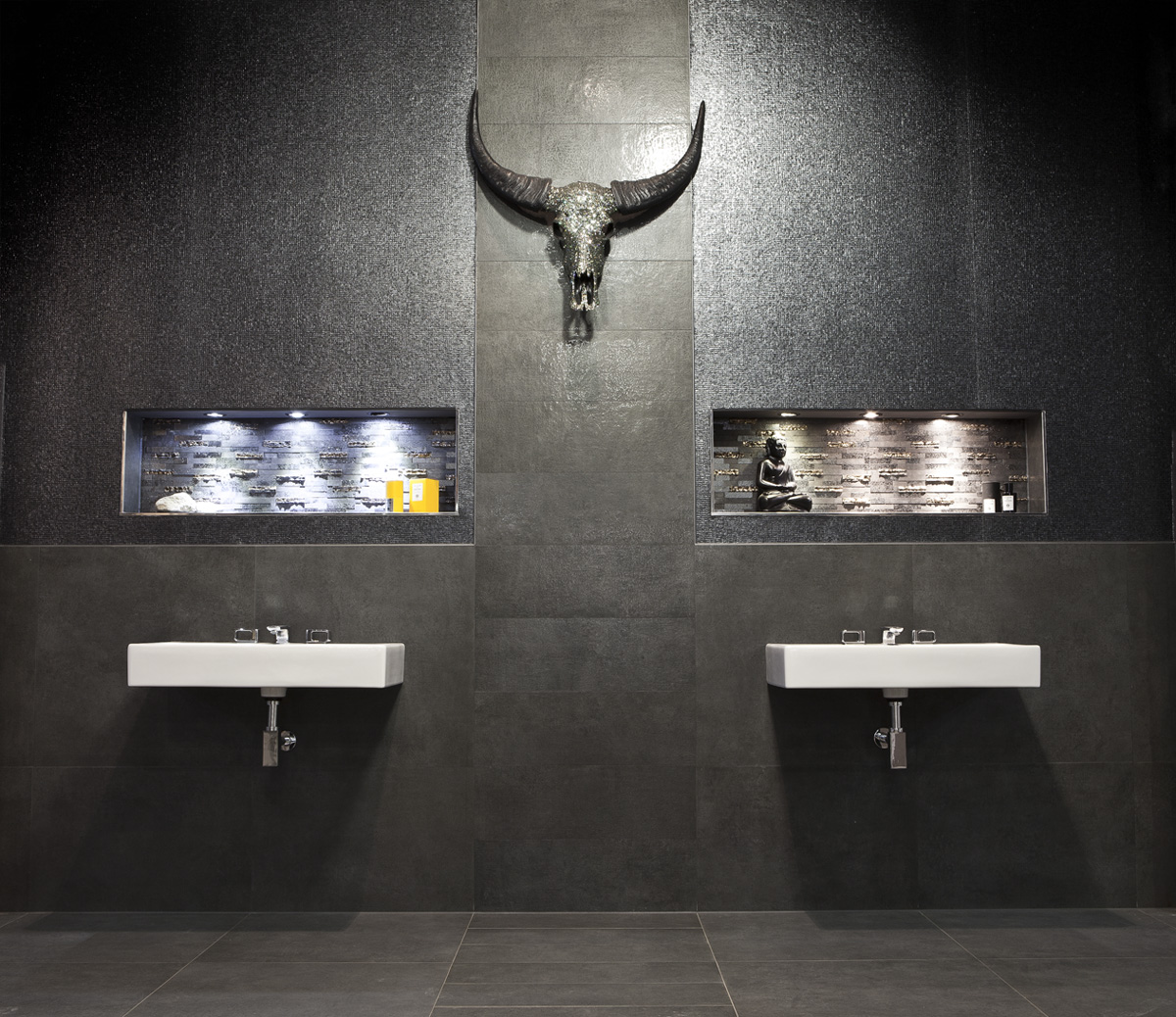 Komplettbad-Inszenierung im NODU Showroom